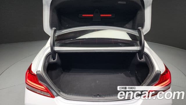 Genesis G70 2019 — Şəkil 19/20