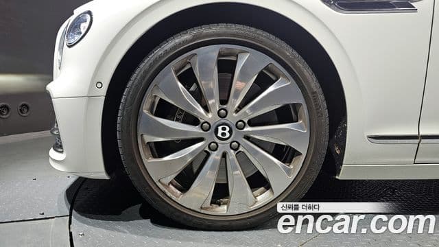 Bentley Flying Spur 2021 — Şəkil 5/20