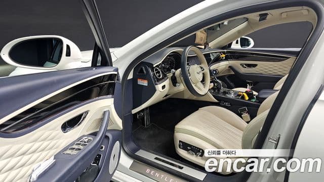 Bentley Flying Spur 2021 — Şəkil 11/20