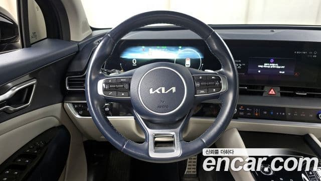 Kia Sportage 2021 — ფოტო 13/20