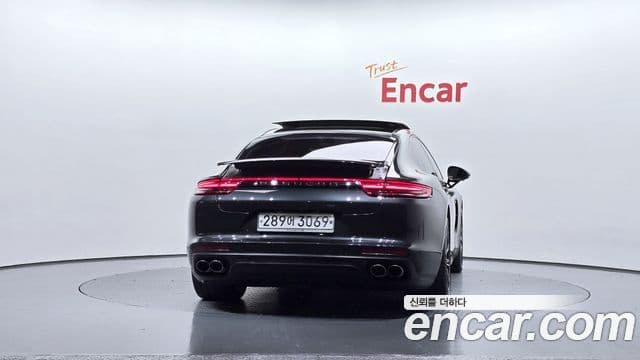 Porsche Panamera 2019 — Фото 4/20
