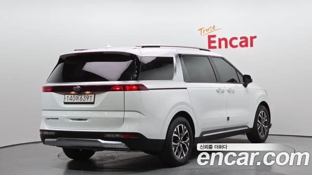 Kia Carnival 2020 — ფოტო 2/20