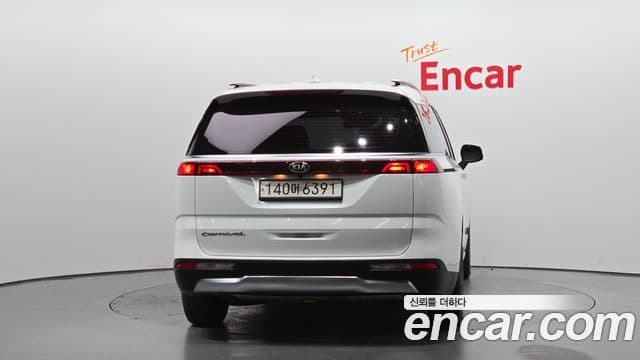 Kia Carnival 2020 — ფოტო 4/20