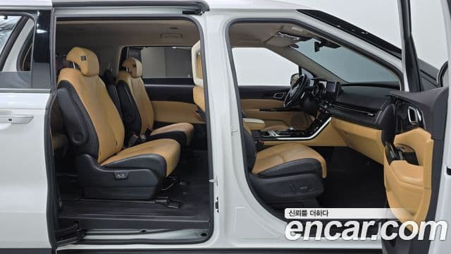 Kia Carnival 2020 — ფოტო 11/20