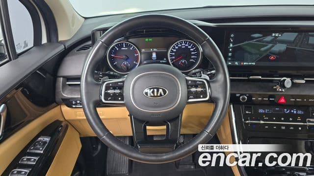 Kia Carnival 2020 — ფოტო 13/20