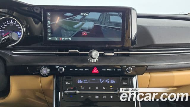 Kia Carnival 2020 — ფოტო 14/20