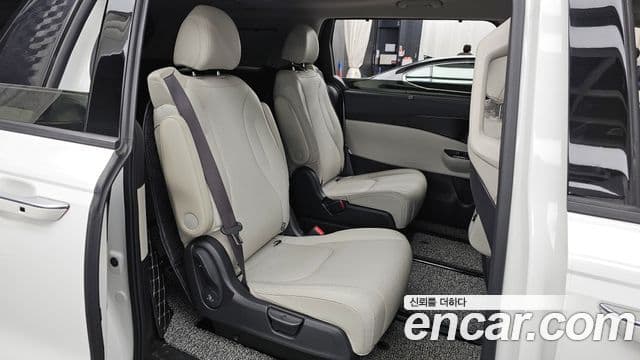 Kia Carnival 2022 — Şəkil 12/20