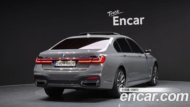 BMW 7 Series 2021 — Photo 4/20