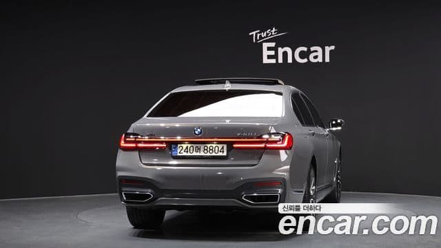 BMW 7 Series 2021 — Photo 10/20