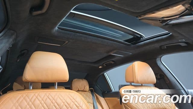 BMW 7 Series 2021 — Photo 9/20