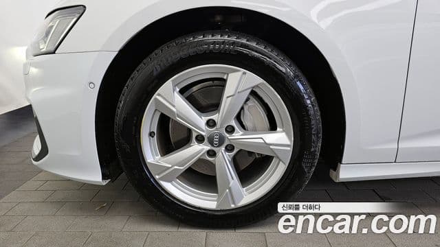 Audi A6 2020 — ფოტო 5/20