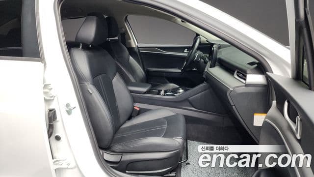 Kia K5 2022 — Photo 11/20