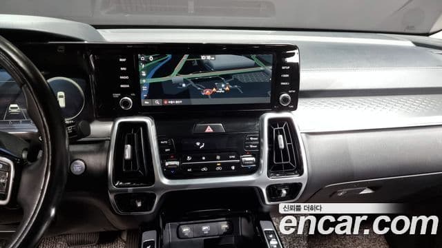 Kia Sorento 2021 — ფოტო 14/20