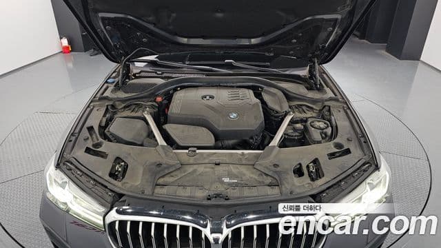 BMW 5 Series 2020 — ფოტო 6/20