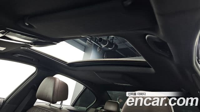 BMW 5 Series 2020 — ფოტო 17/20