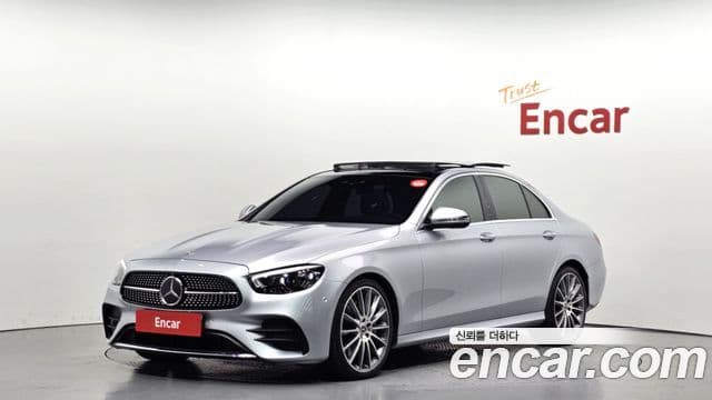 Mercedes-Benz E-Class 2022 — Фото 1/20