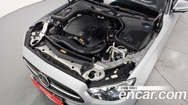 Mercedes-Benz E-Class 2022 — Фото 6/20