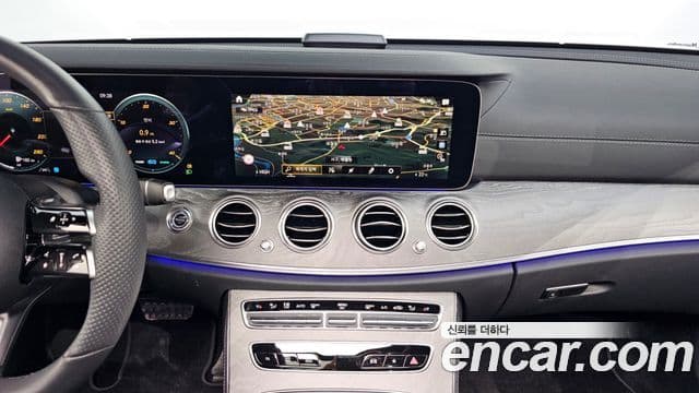 Mercedes-Benz E-Class 2022 — Фото 14/20