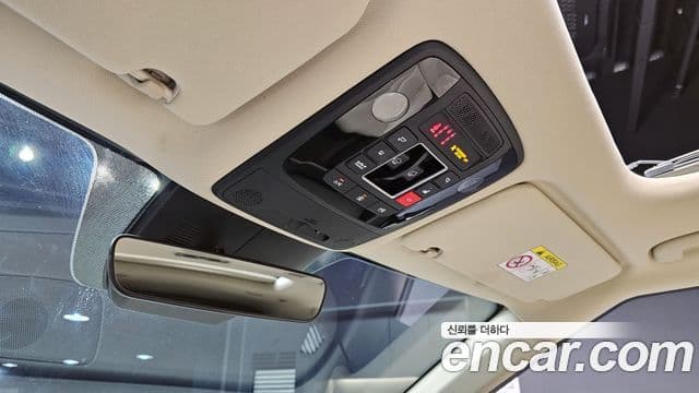 Kia Carnival 2022 — Şəkil 17/20