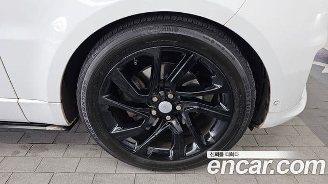 Land Rover Range Rover Sport 2018 — ფოტო 4/19