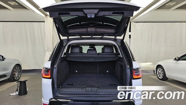 Land Rover Range Rover Sport 2018 — ფოტო 19/19
