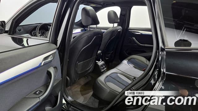 BMW X1 2020 — Photo 9/20
