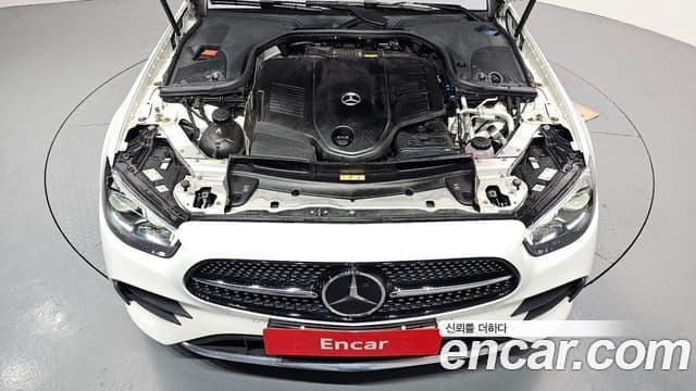 Mercedes-Benz E-Class 2021 — ფოტო 6/20