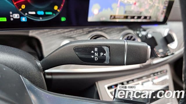 Mercedes-Benz E-Class 2021 — ფოტო 9/20