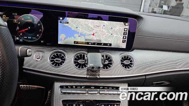 Mercedes-Benz E-Class 2021 — ფოტო 19/20