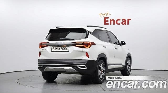 Kia Seltos 2022 — Şəkil 2/20