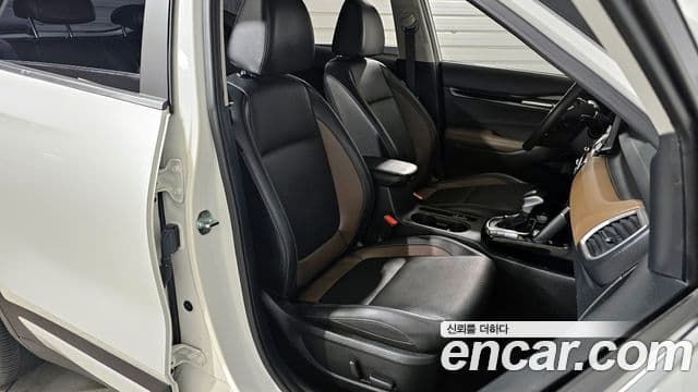 Kia Seltos 2022 — Şəkil 10/20