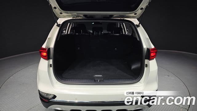 Kia Sportage The Bold 2021 — Şəkil 15/20