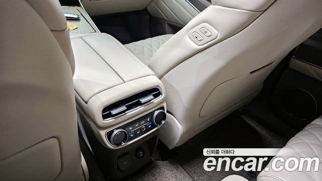 Genesis GV80 2023 — Şəkil 17/20
