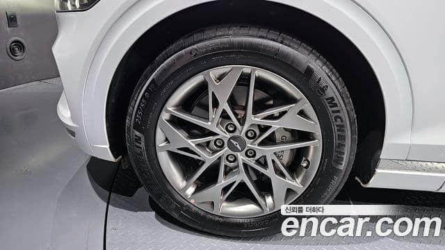 Genesis GV70 2023 — ფოტო 5/20