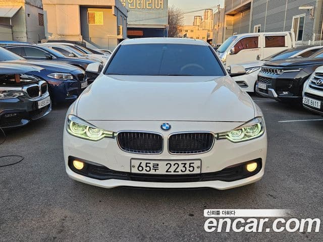 BMW 3 Series 2018 — ფოტო 4/20