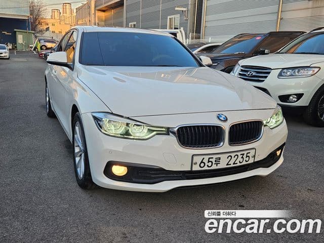 BMW 3 Series 2018 — ფოტო 2/20