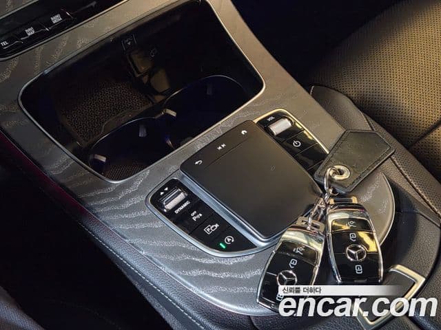 Mercedes-Benz E-Class 2022 — Şəkil 18/20