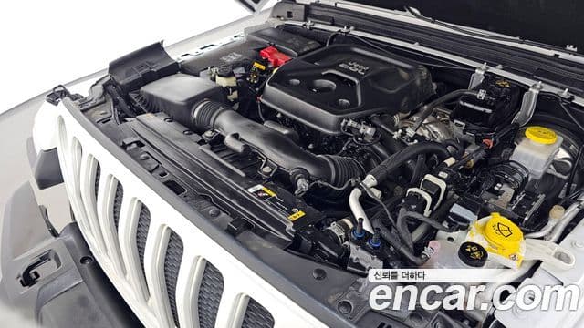 Jeep Wrangler 2023 — ფოტო 6/20