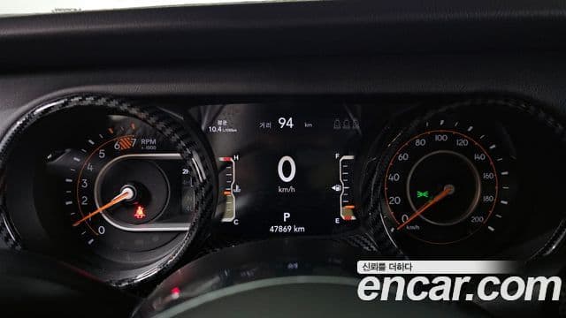 Jeep Wrangler 2023 — ფოტო 8/20