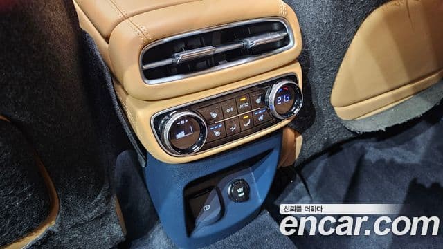 Genesis GV80 2022 — ფოტო 15/20