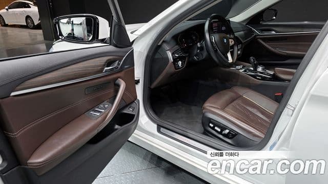 BMW 5 Series 2020 — Şəkil 11/20