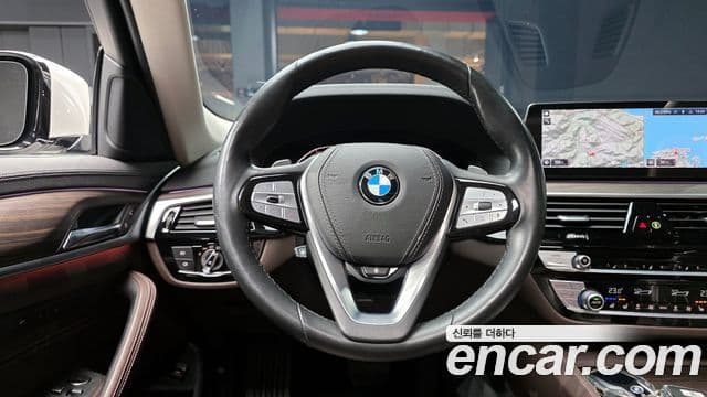 BMW 5 Series 2020 — Şəkil 13/20
