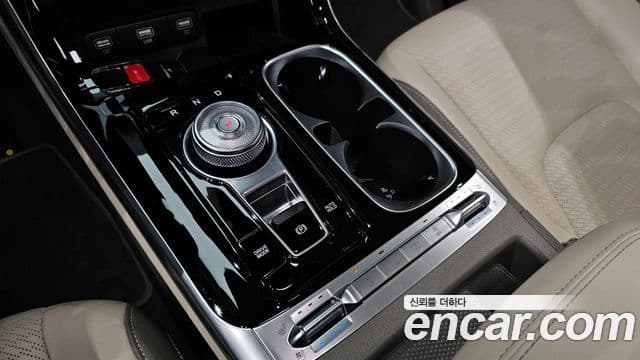 Kia Carnival 2021 — Şəkil 8/20