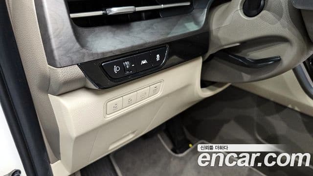 Kia Carnival 2021 — Şəkil 16/20