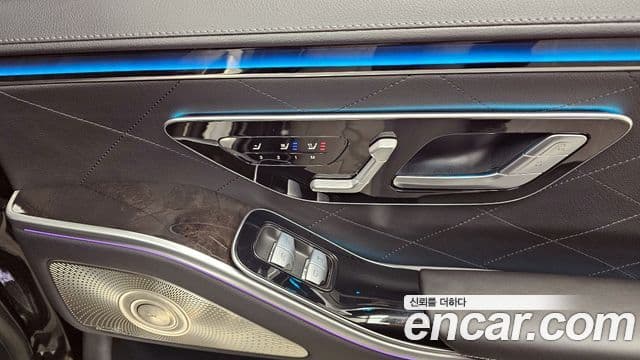 Mercedes-Benz S-Class 2023 — ფოტო 17/20