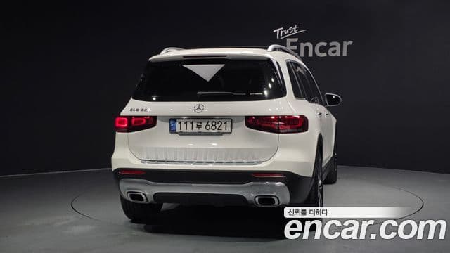 Mercedes-Benz GLB-Class 2021 — Photo 16/20