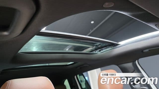 Mercedes-Benz GLB-Class 2021 — Photo 10/20