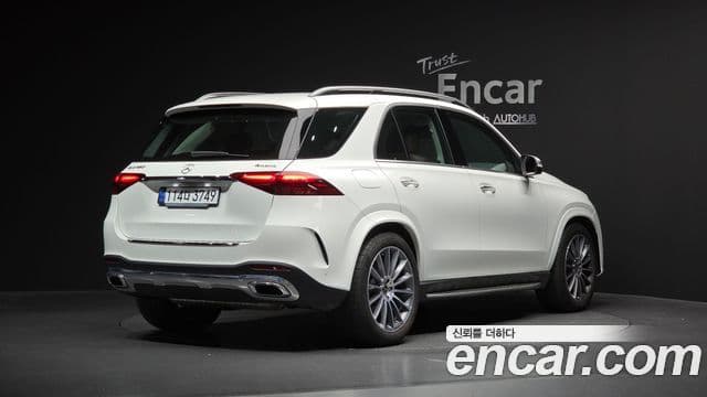 Mercedes-Benz GLE-Class 2025 — Photo 11/20