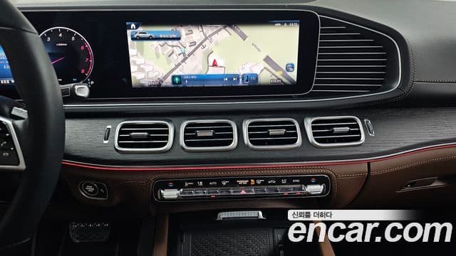 Mercedes-Benz GLE-Class 2025 — Photo 5/20