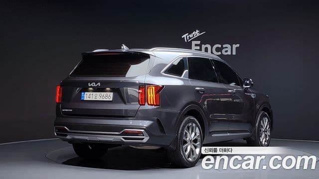 Kia Sorento 2023 — ფოტო 2/20